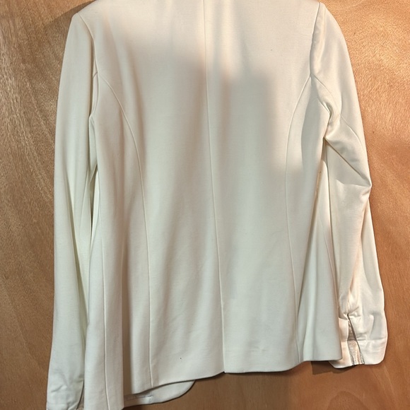 Gorgeous cream and gold tuxedo style blazer - Picture 6 of 7